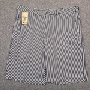 NEW Haggar Cool 18 Seersucker Shorts Mens 36 Blue Striped Ink Performance Golf